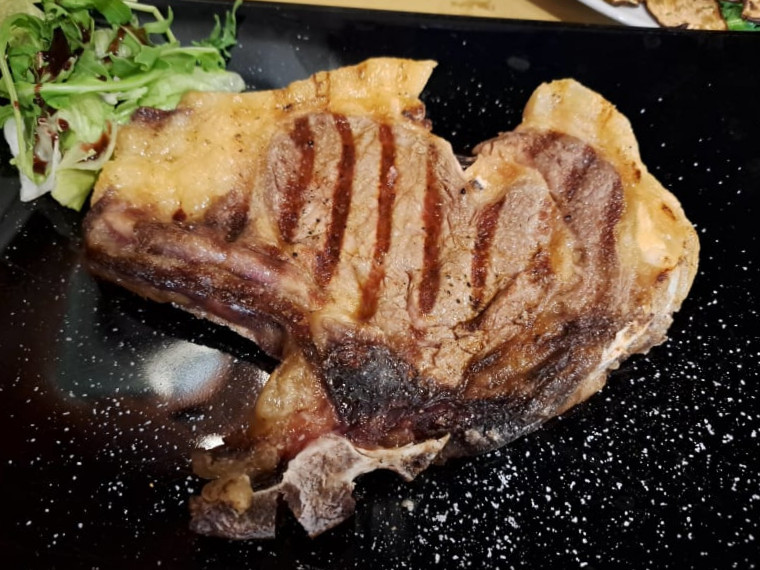 restaurant image
