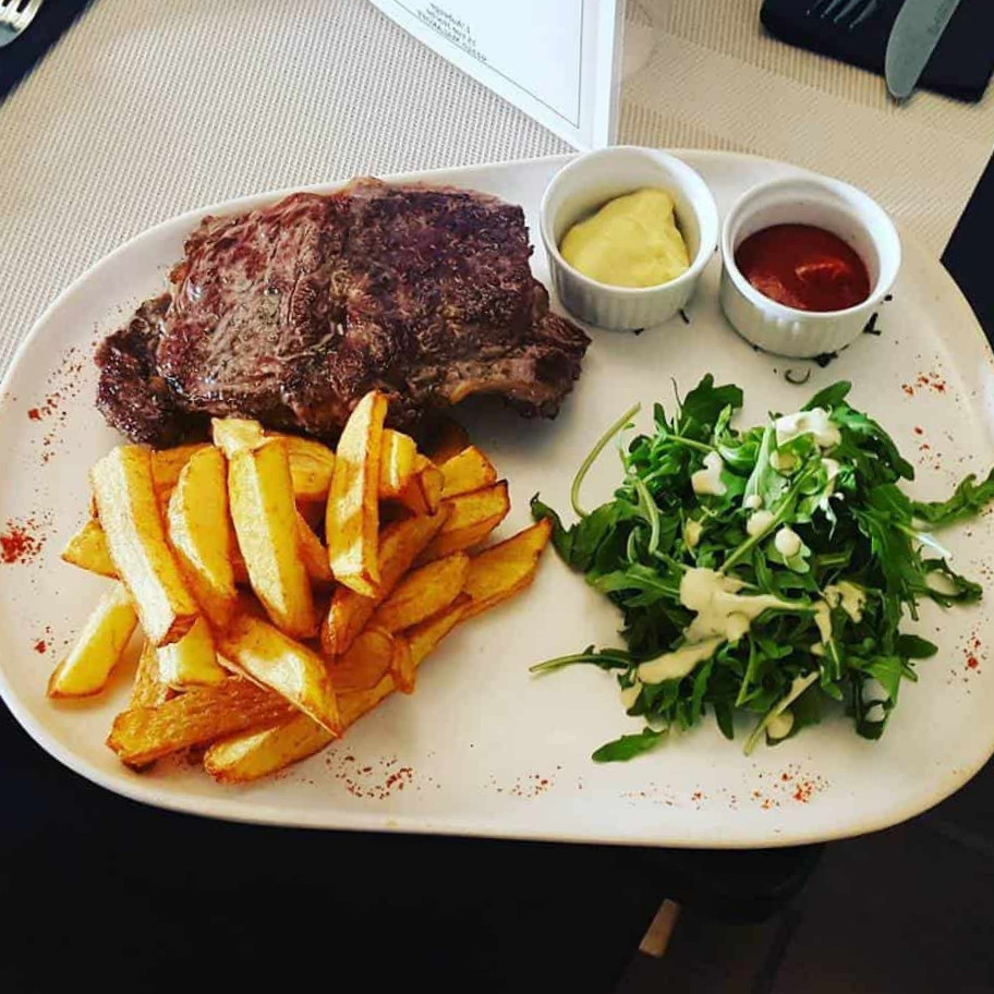 restaurant image