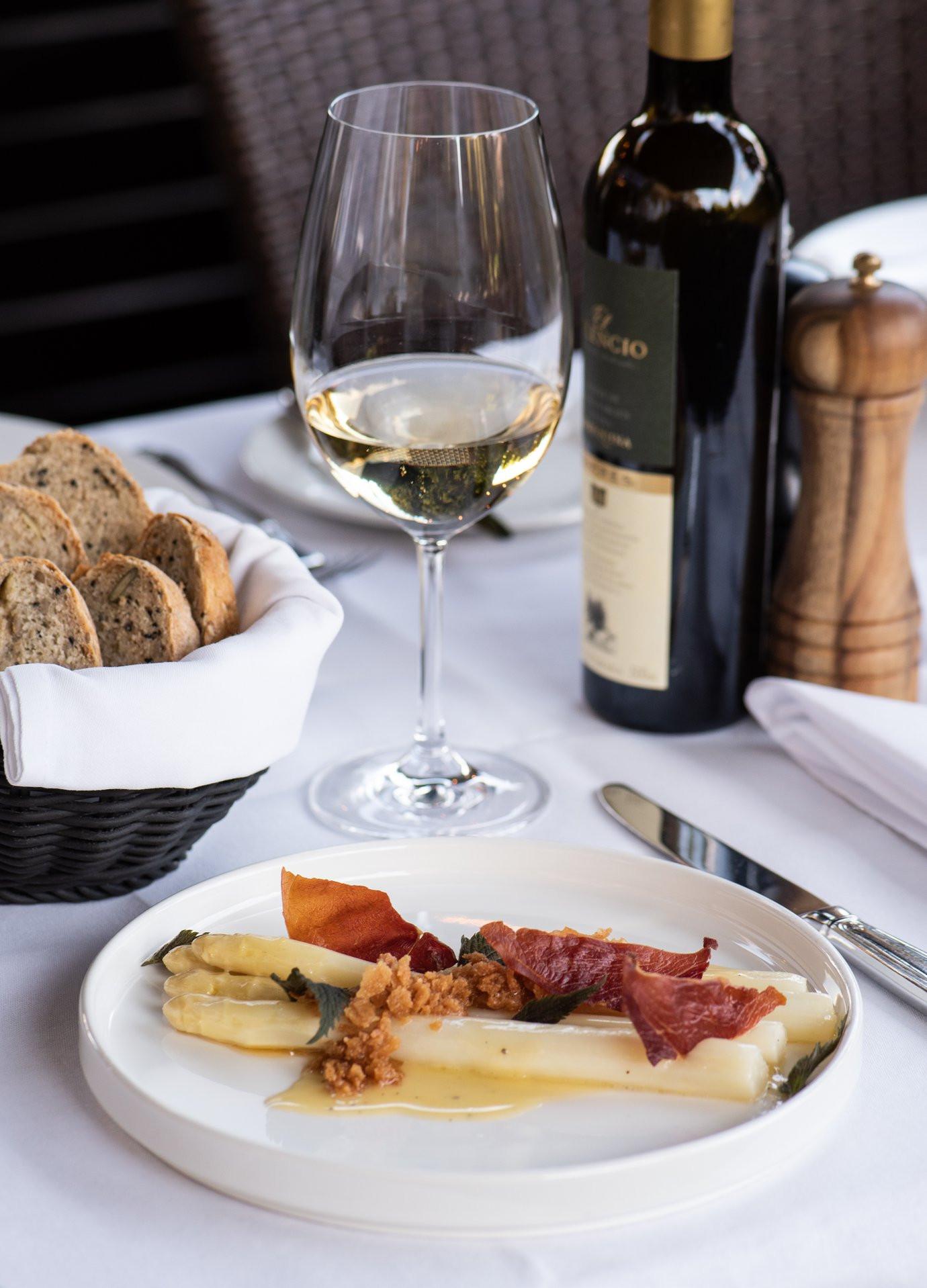 restaurant image