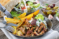 Don Camillo Weiz food
