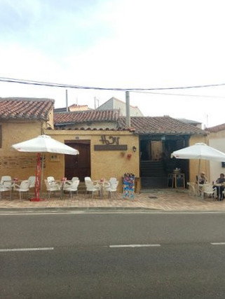 restaurant image