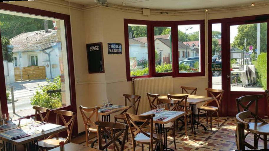 restaurant image