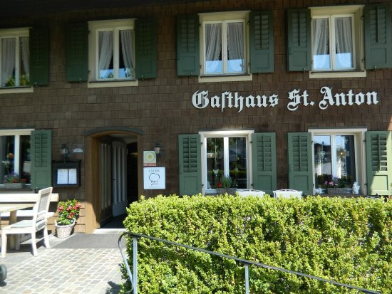 restaurant image