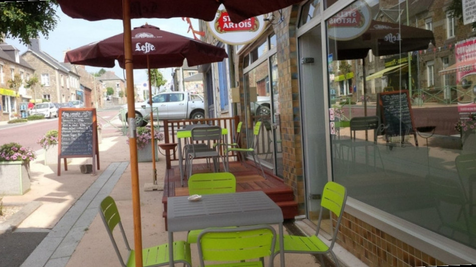 restaurant image