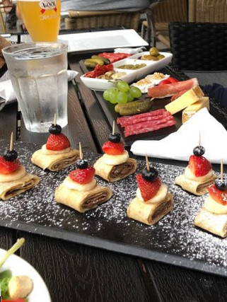 restaurant image
