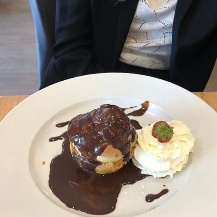 restaurant image