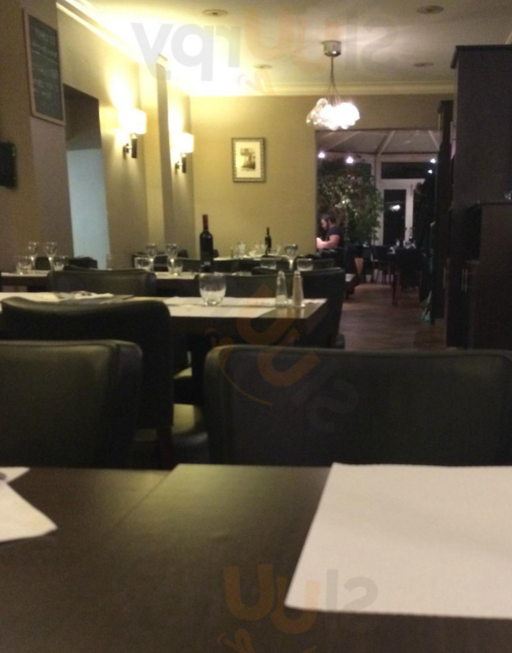 restaurant image