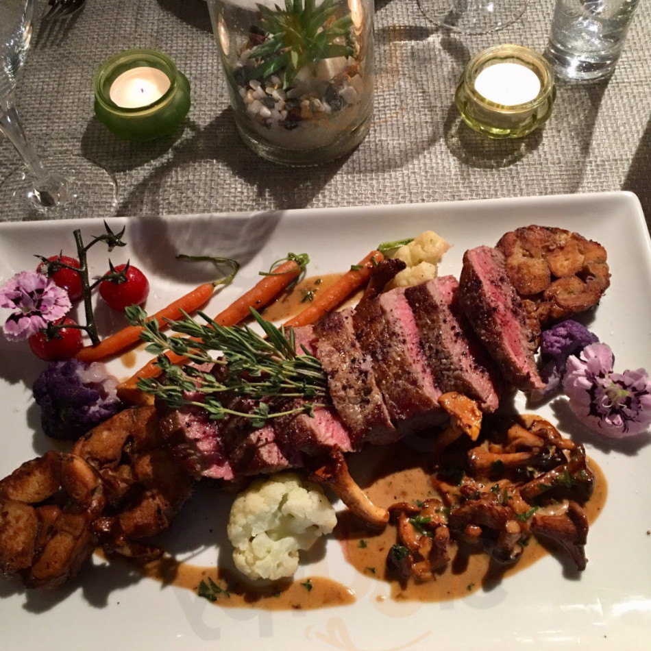 restaurant image