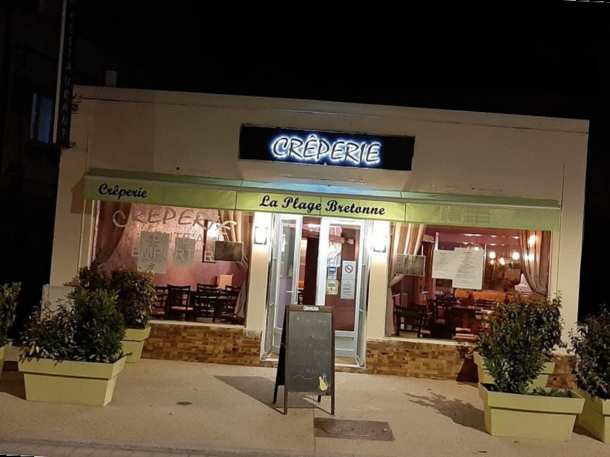 restaurant image
