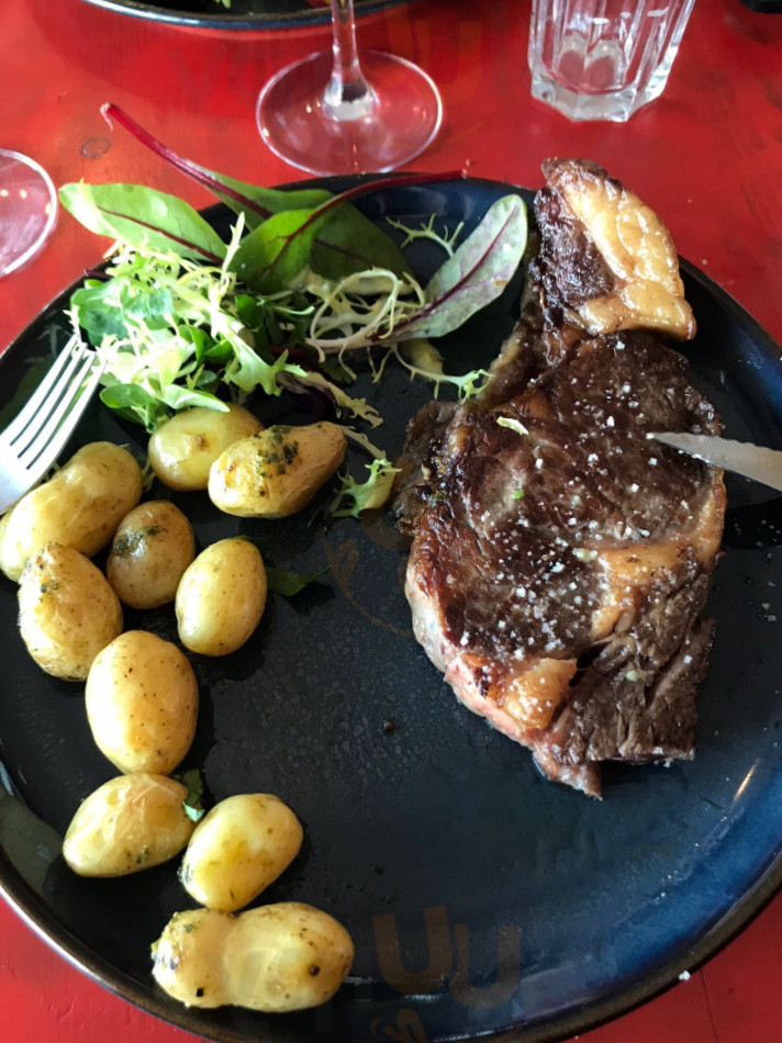 restaurant image