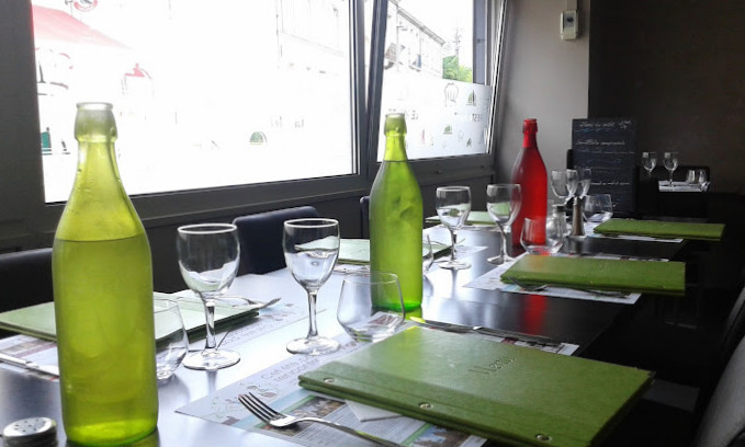 restaurant image