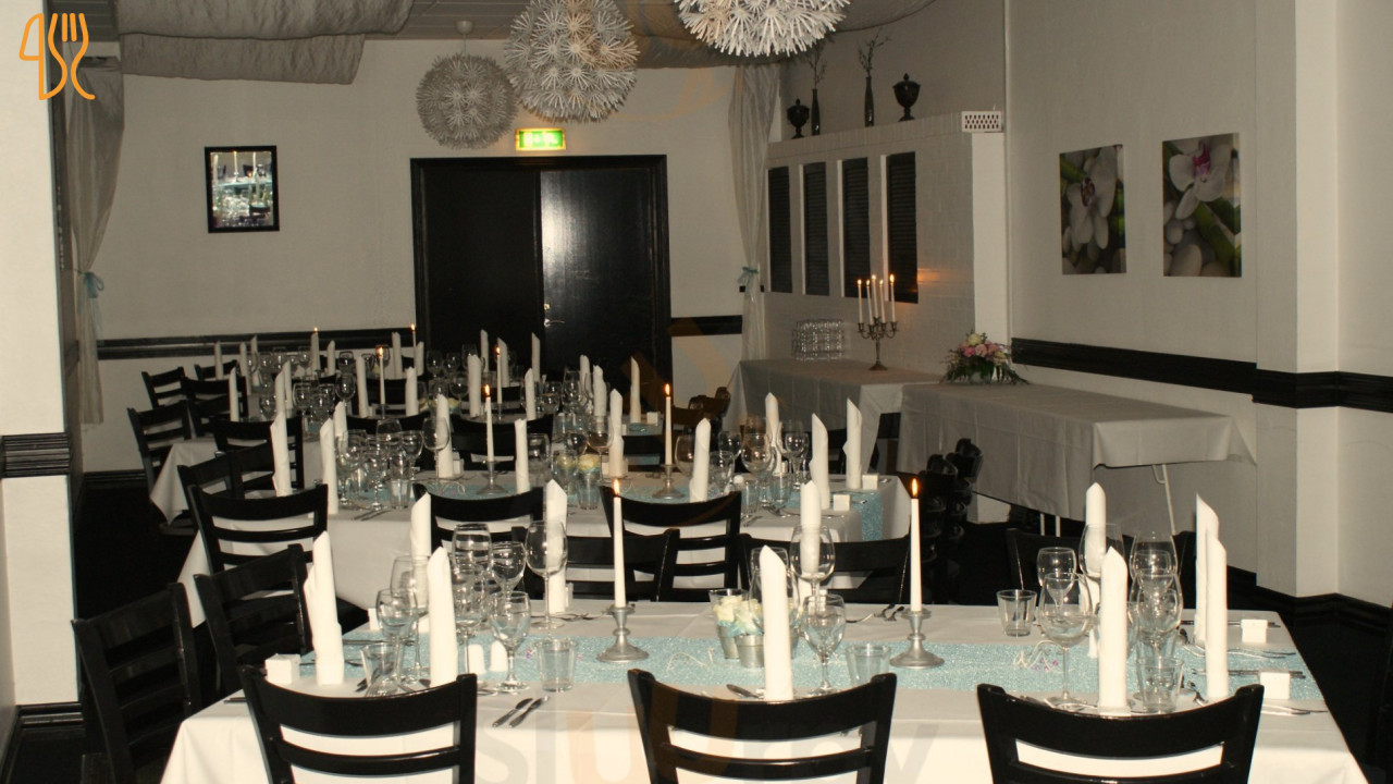 restaurant image