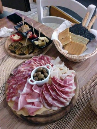 restaurant image