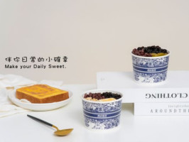 Zhōu Jì Dòu Huā Lí Míng Diàn food