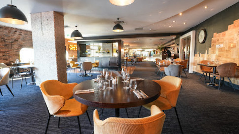 restaurant image