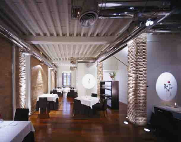 restaurant image