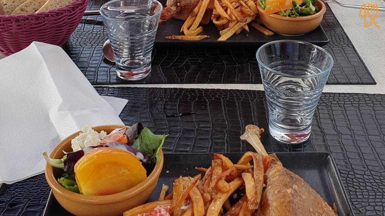 restaurant image
