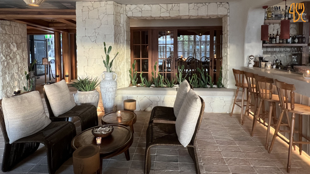 restaurant image