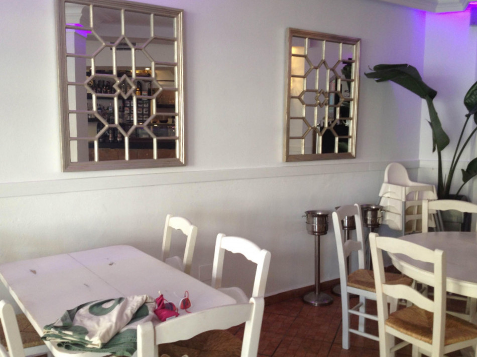 restaurant image