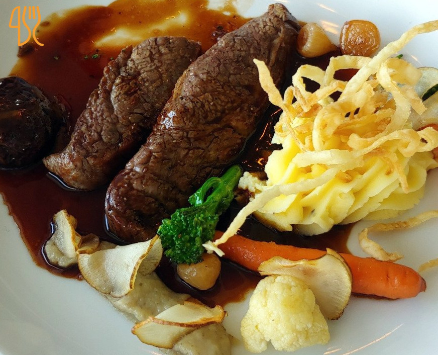restaurant image