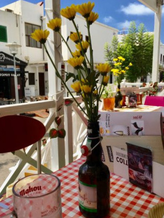restaurant image