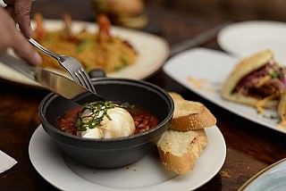 restaurant image