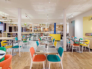 restaurant image