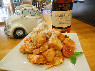 restaurant image