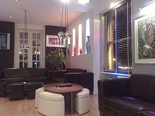 restaurant image