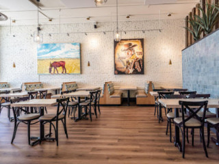 restaurant image