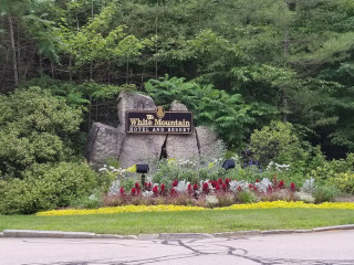 Tullamore Tavern At The White Mountain Tullamore Tavern At The White Mountain