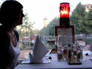 restaurant image