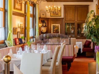 restaurant image