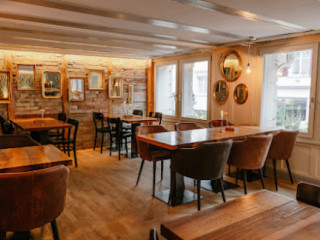 restaurant image