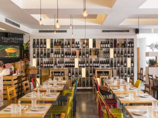 restaurant image