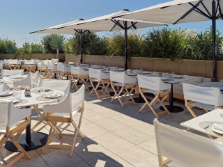 restaurant image