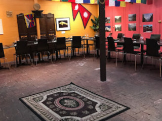 restaurant image