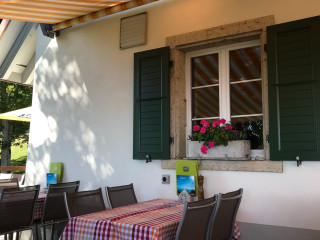 restaurant image