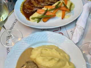 restaurant image