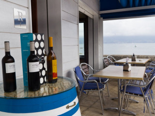 restaurant image