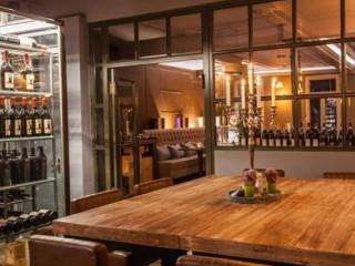 restaurant image