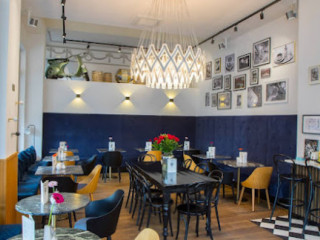 restaurant image