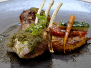 Host & Vinum - Le Clos des Pins Host & Vinum - Le Clos des Pins