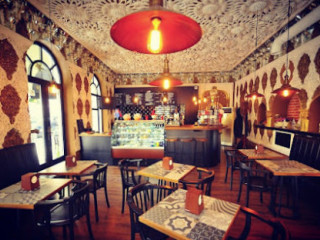 restaurant image