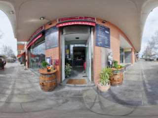 restaurant image