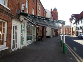restaurant image
