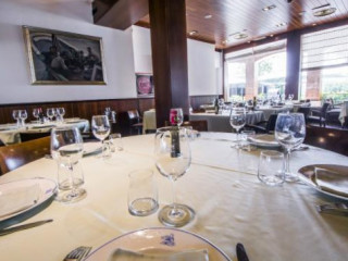 restaurant image