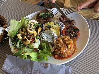 restaurant image