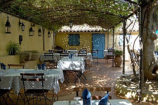 restaurant image