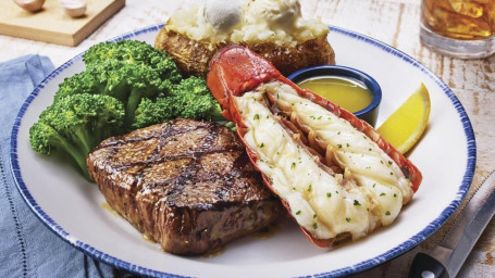 Surf Turf Maine Lobster Tail 7 Oz. Mørbrad Surf Turf Maine Lobster Tail 7 Oz. Mørbrad
